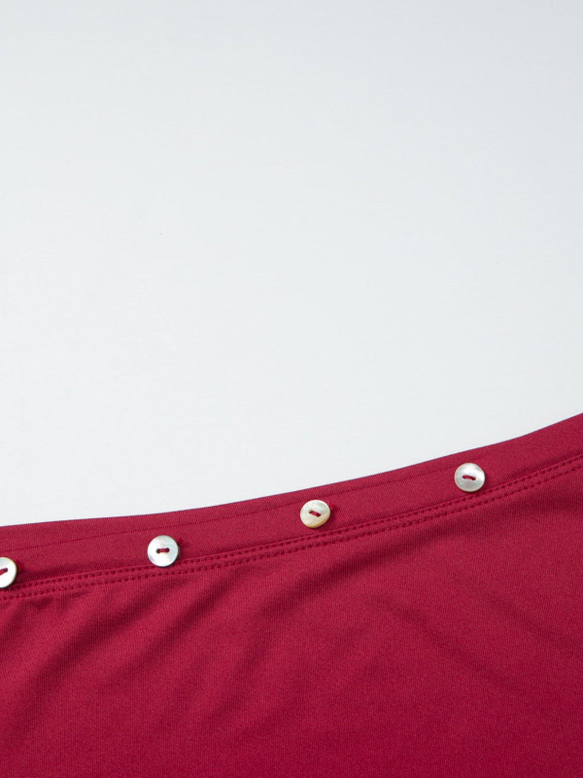 One-Shoulder Button-Decorated Fitted T-Shirt