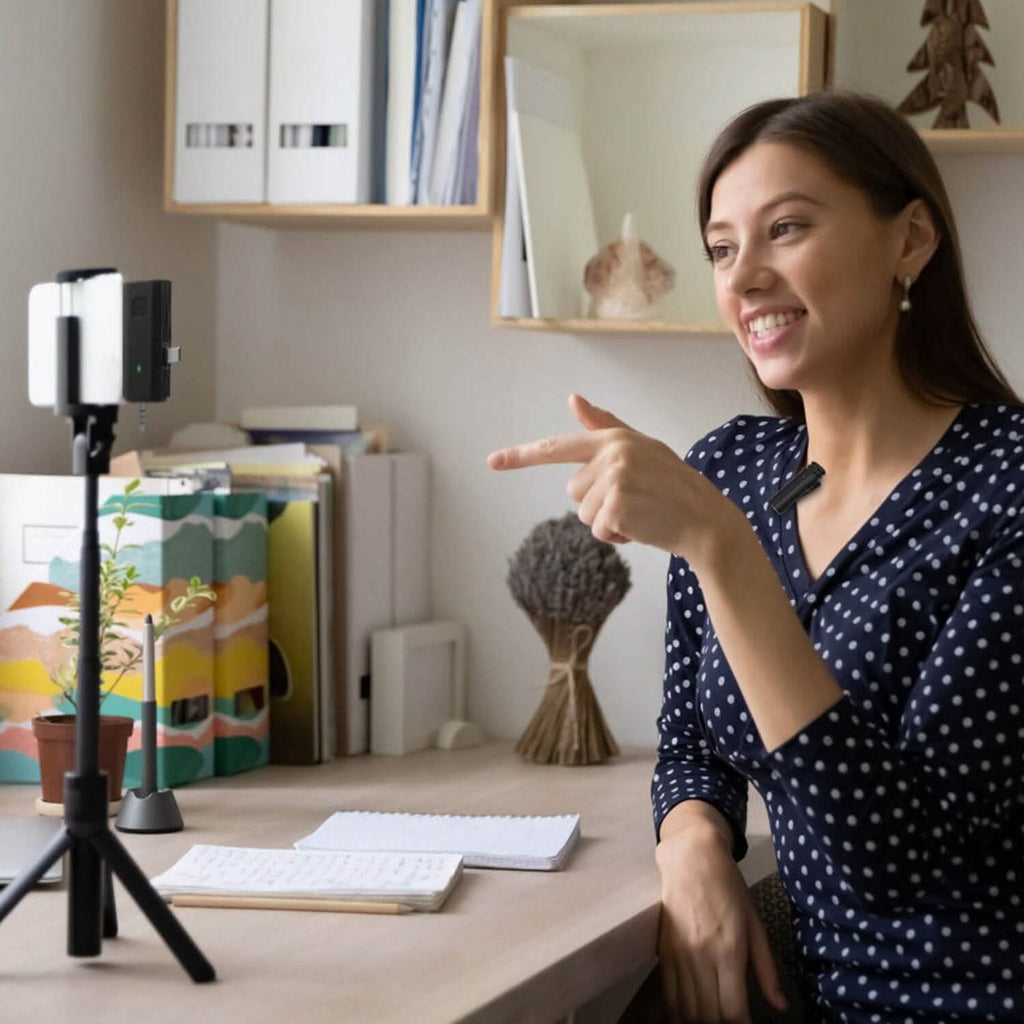 3-in-1 Wireless Clip On Microphone Omnidirectional Noise Reduction Plug