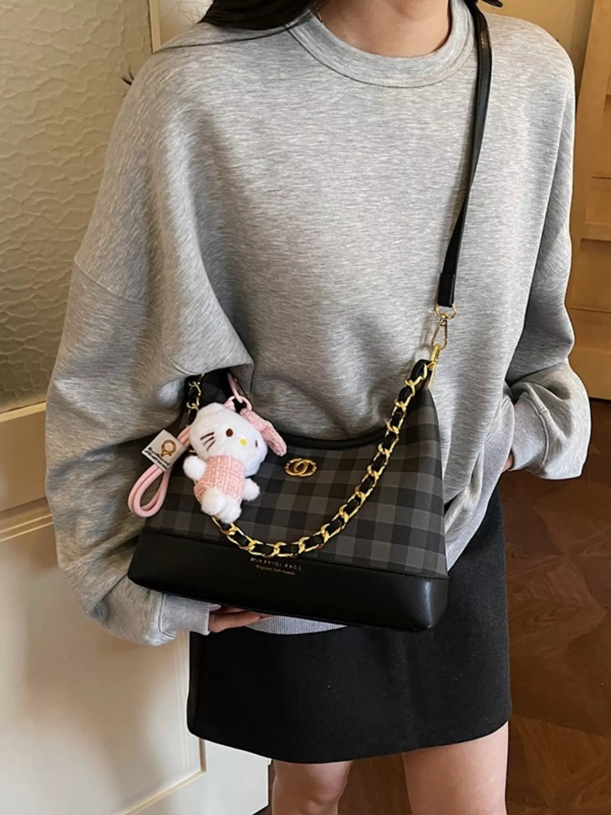 Plaid Pattern Chain Decor Shoulder Bag