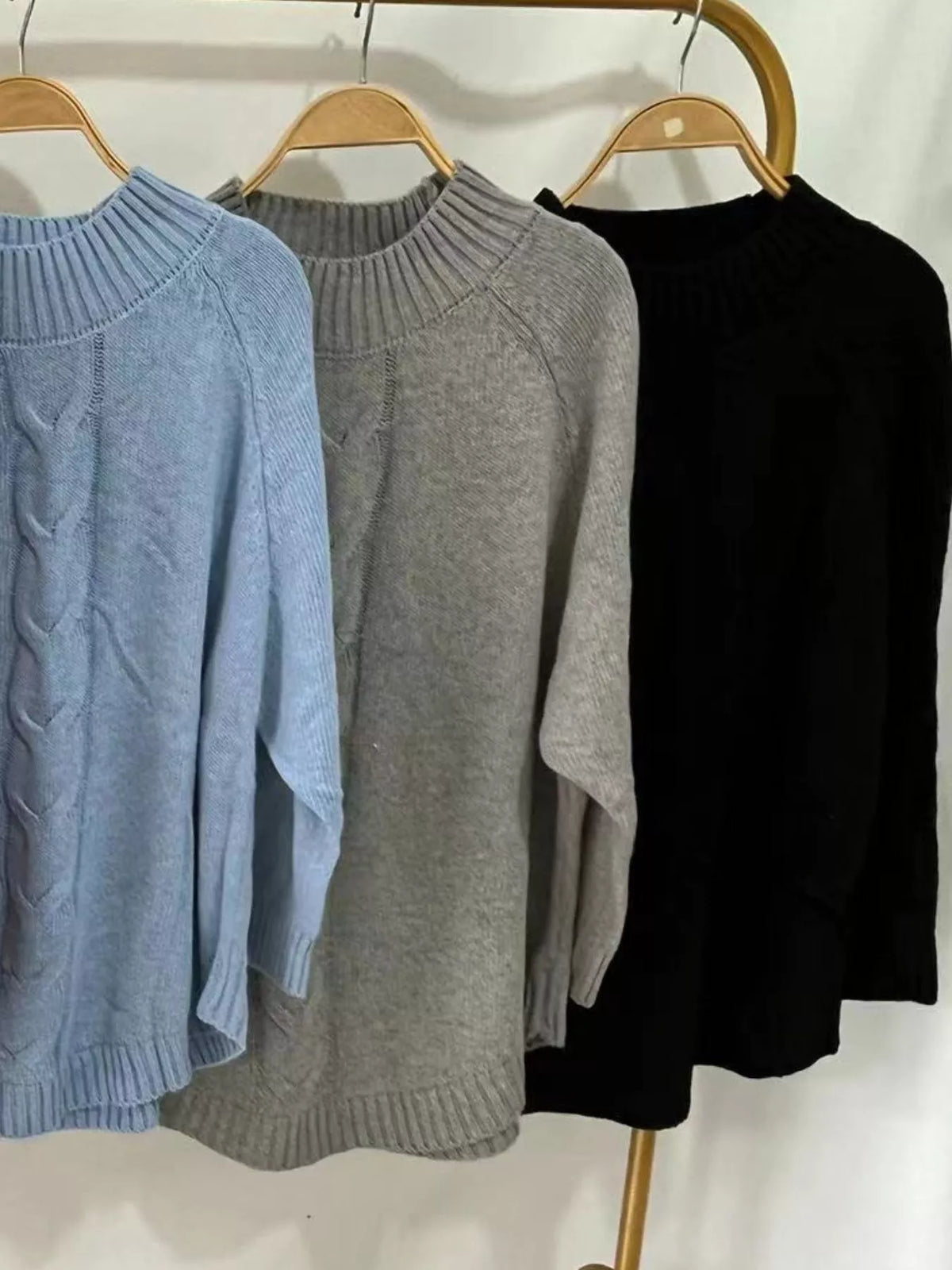 Cable-Knit Long Sleeve Sweater