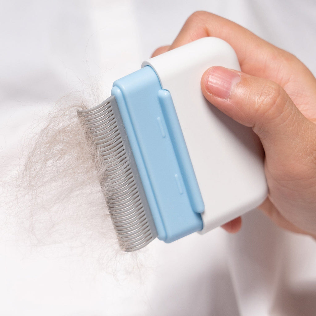 Pet Life ® 'Zipocket' 2-in-1 Underake and Stainless Steel Travel Grooming Pet Comb